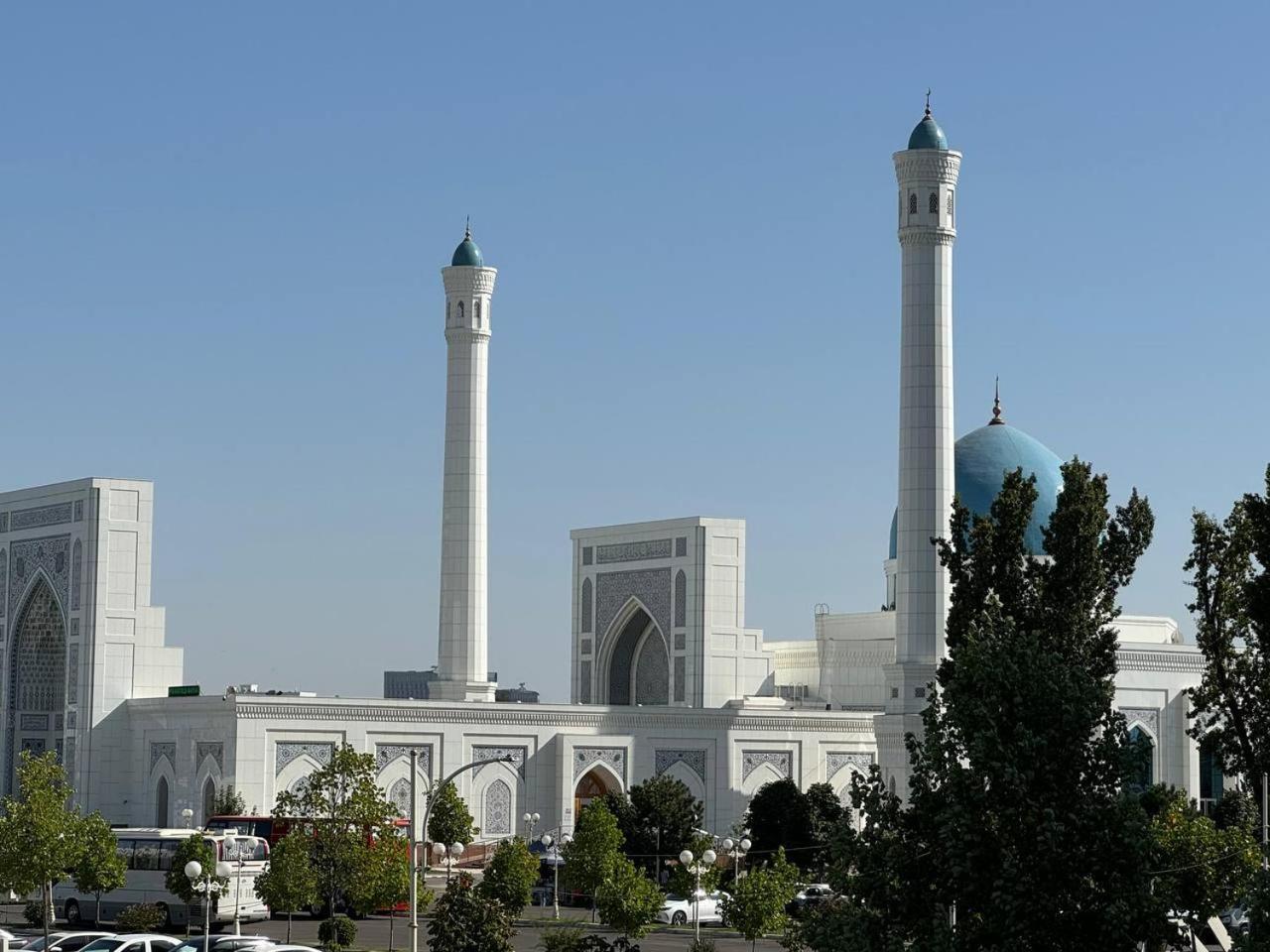 Abay Street- Tashkent City Center Екстер'єр фото